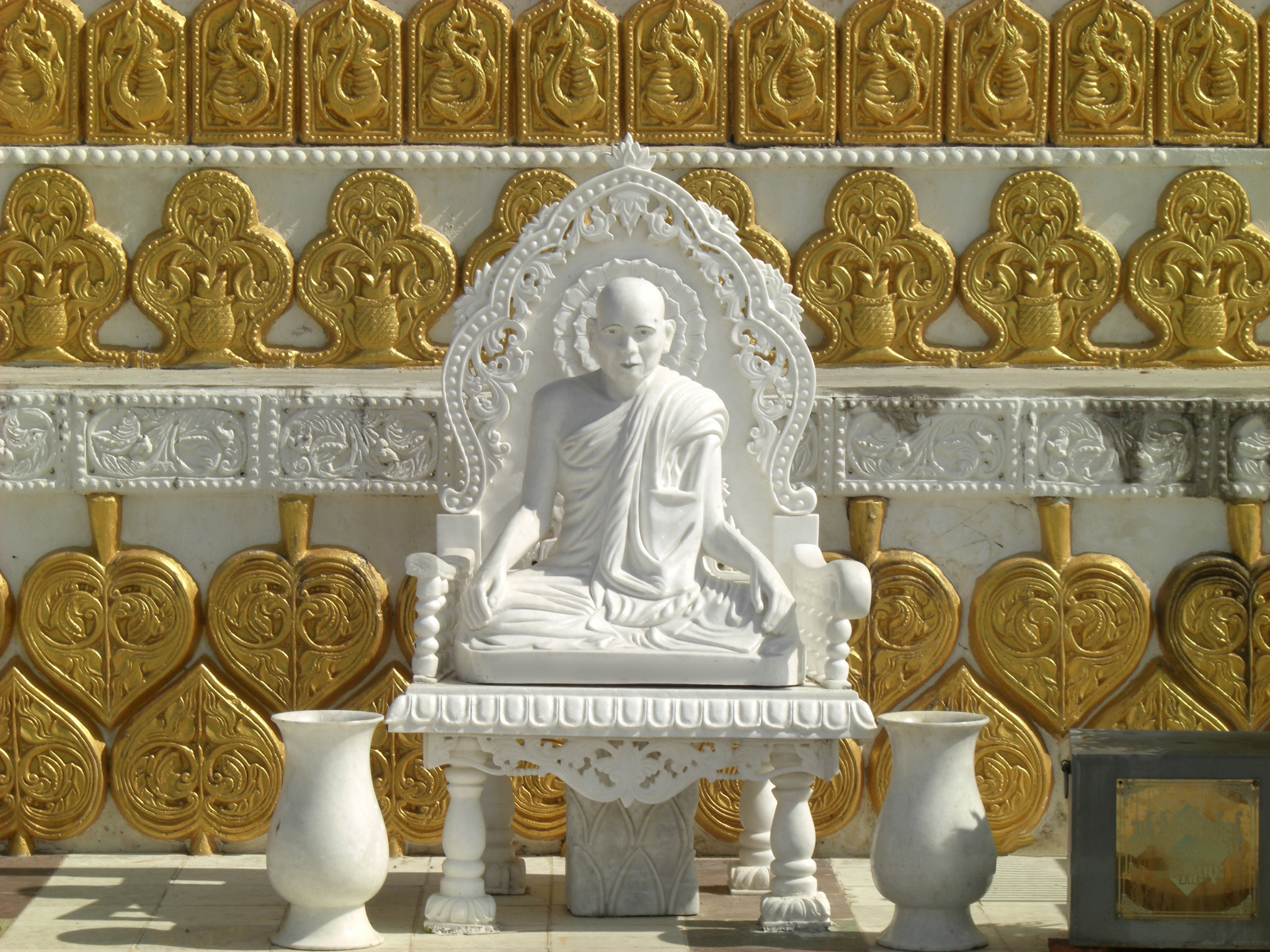 Maha Bodhi Ta Htaung Sayadaw, Monywa